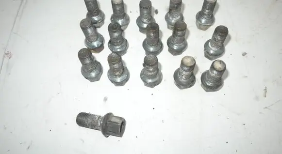 Volkswagen Tiguan Nuts/bolts 