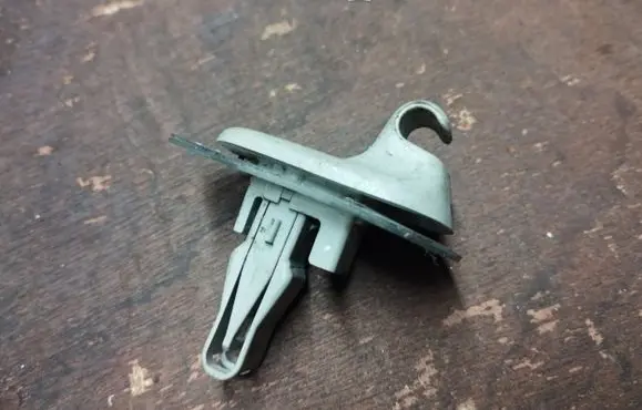 Dodge Durango II Sun visor clip/hook/bracket 