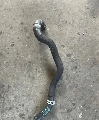 BMW X5 G05 Engine coolant pipe/hose 9398820
