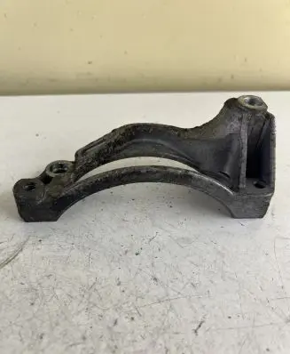 Volkswagen Touareg I A/C compressor mount bracket 070260885A