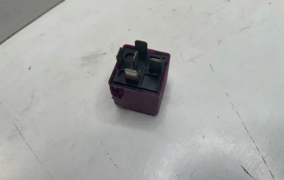 BMW X5 E53 Other relay 6136 1388911 V23134E593102
