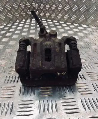 Nissan Pathfinder R51 Rear brake caliper