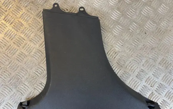 Mercedes-Benz C W205 (B) pillar trim (bottom) A2056900025 18321224 WPT52052