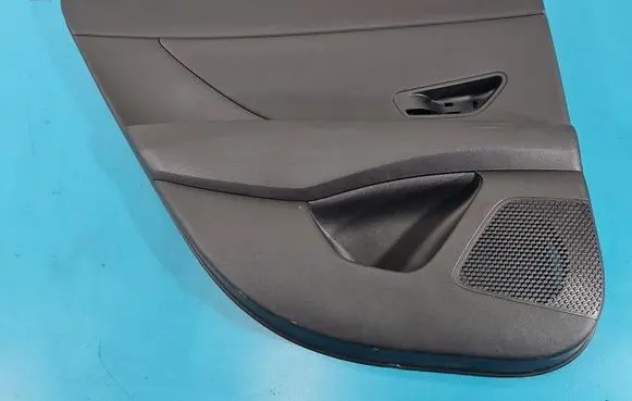 Hyundai Elantra VII Coupe rear side trim panel 83351AA000 IMPRK1565923