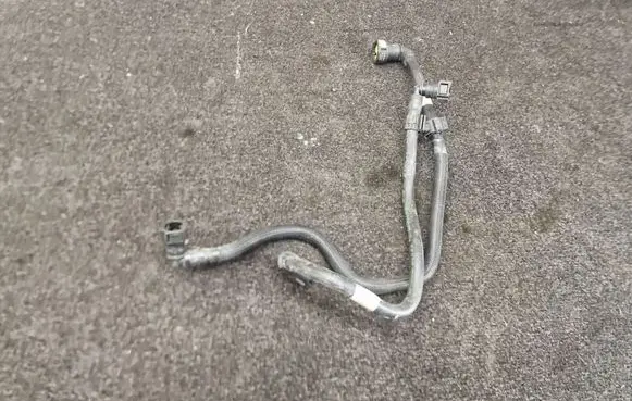 Alfa Romeo Stelvio Engine coolant pipe/hose