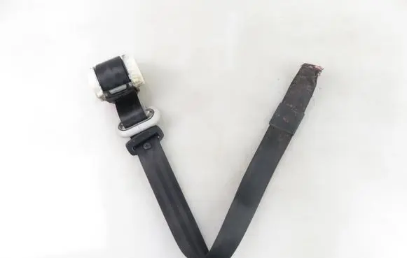 Volkswagen Caddy Rear seatbelt 2K0857811E