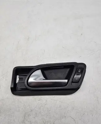 Volkswagen Tiguan Front door interior handle 5N0837197