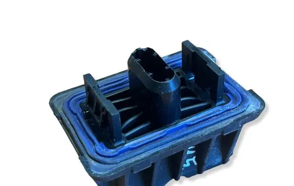 BMW 2 F46 Jacking socket point 1784010653242