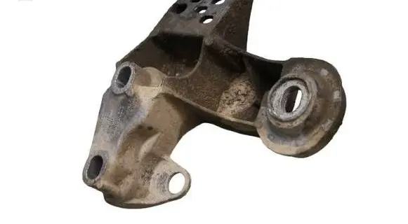 Engine mounting bracket
