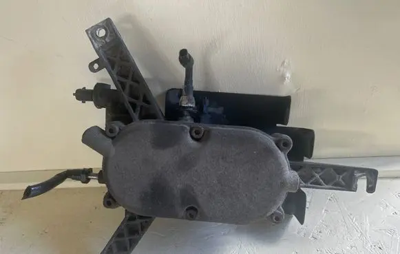 Chevrolet Captiva Fuel filter housing