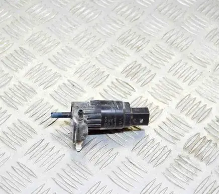 Audi A3 S3 8V Windscreen/windshield washer pump 1K6955651