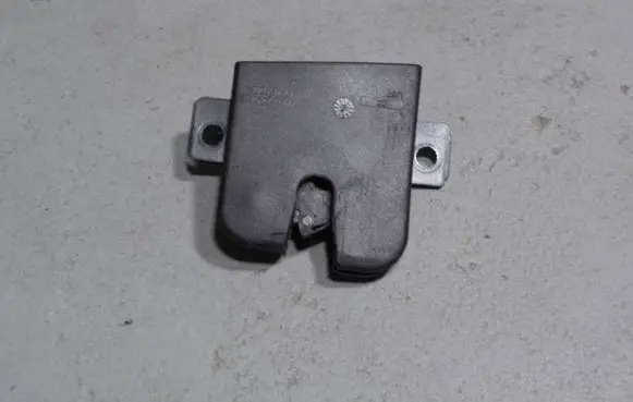 Volkswagen Transporter - Caravelle T5 Loading door lock 7H0827506B