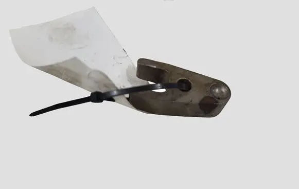 Mercedes-Benz CLS C218 X218 Fuel Injector clamp holder