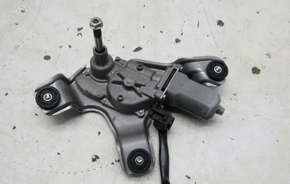 Suzuki Swift III Wiper motor 259600-3350