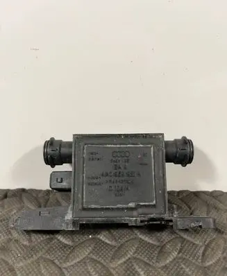 Audi A6 S6 C4 4A Door central lock control unit/module 4A0959981A D104A