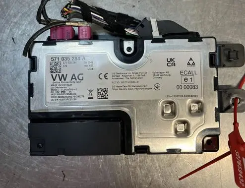 Audi A3 8Y Trunk lid opening control unit 571035284A 571035284