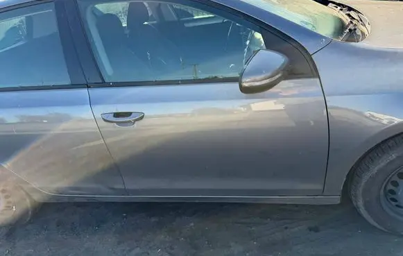 Volkswagen Golf VI Front door LA7T