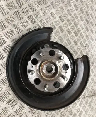 Honda CR-V Rear wheel hub