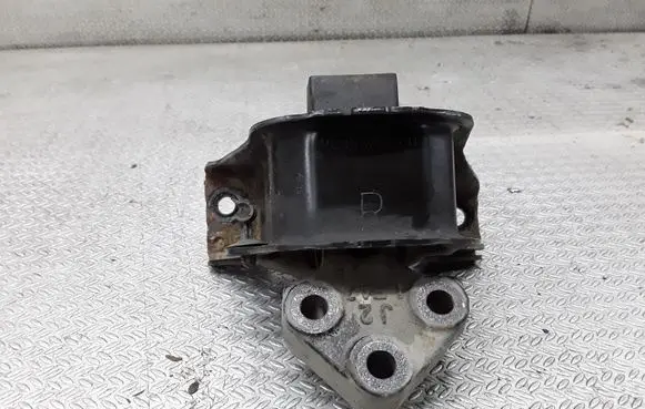 Peugeot 1007 Engine mount bracket 9686624280