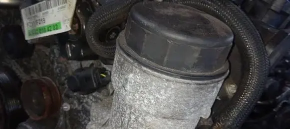 Mercedes-Benz CLS C219 Oil filter cover 