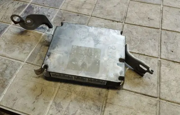 Toyota Avensis T220 Engine control unit/module