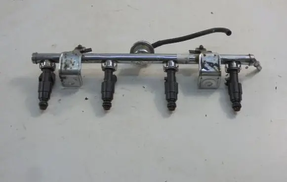 Ford Mondeo Mk III Fuel main line pipe 4M8G9D280AA