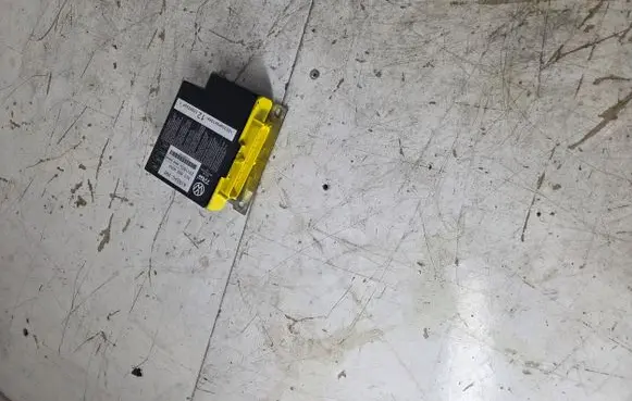 Volkswagen PASSAT B6 Airbag control unit/module 3C0909605P 391183 13H033S2522