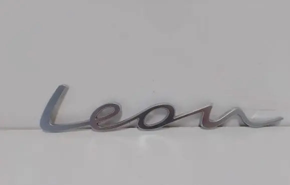 Seat Leon IV Manufacturers badge/model letters 
