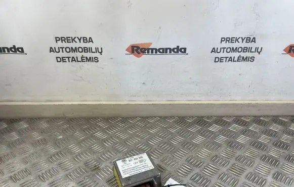 Volkswagen PASSAT B4 Airbag control unit/module 357959656
