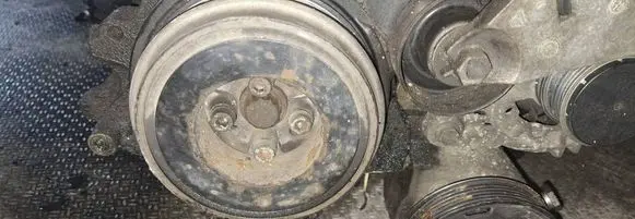 Volkswagen Golf IV Crankshaft pulley