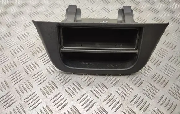 Iveco Daily 6th gen Glove box 5801560805