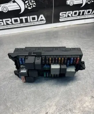 Mercedes-Benz E W211 Fuse module 2115454001 20564012