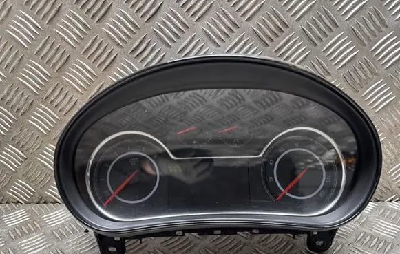 Opel Insignia A Speedometer (instrument cluster) 39085473 7110500000000X 175597137