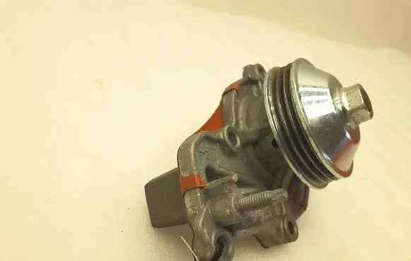 Citroen C4 III e-C4 Water pump 9846882380