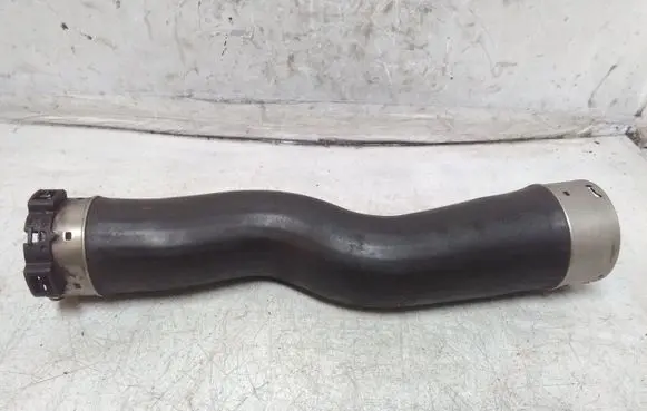 BMW 5 F10 F11 Intercooler hose/pipe 11617810614 11884414