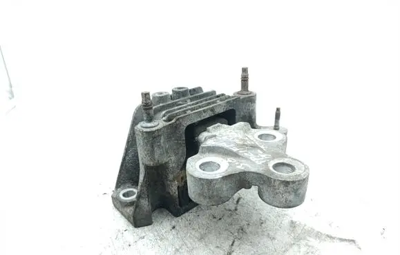 Chrysler Pacifica Gearbox mount P68224742AB D009520416