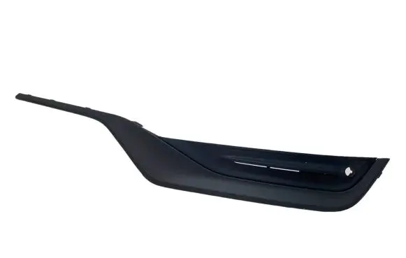 Front bumper splitter molding