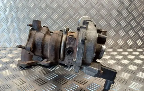 Volkswagen Golf V Turbo 03C145701B