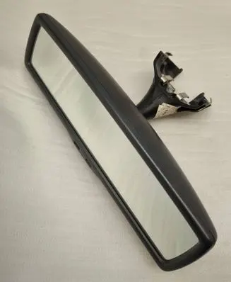 Volkswagen Golf V Rear view mirror (interior) E11015625