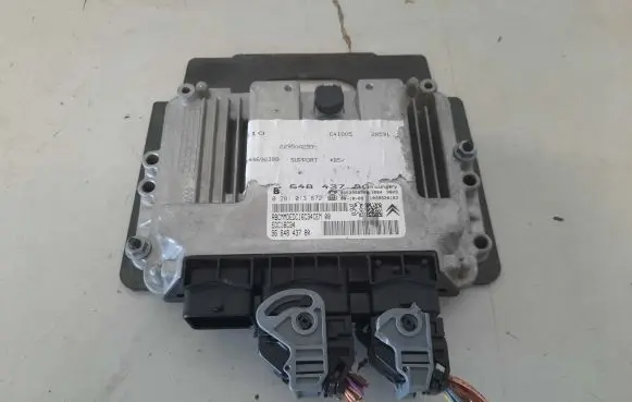 Citroen C4 Grand Picasso Fan control module 984941-100