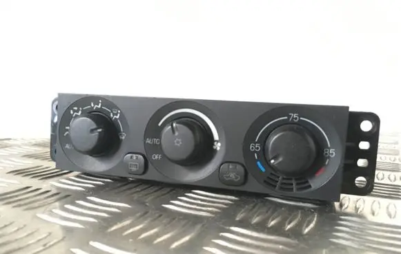 Mitsubishi Pajero Climate control unit MR500650 1464308770