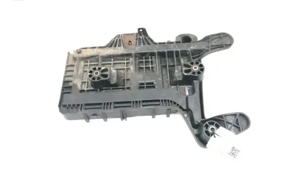 Volkswagen PASSAT B6 Battery tray 1K0915333C