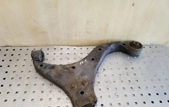 KIA Sportage Front lower control arm/wishbone