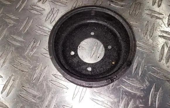 BMW 5 E34 Water pump pulley 2243682