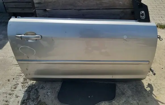 Door (2 Door Coupe)