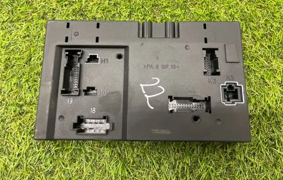 Mercedes-Benz S W221 SAM control unit A2215403862