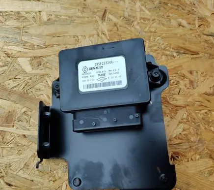Renault Clio V Hand brake control module 285F23724R A010B575 01D0A5
