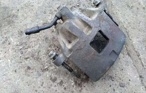 Opel Sintra Front brake caliper