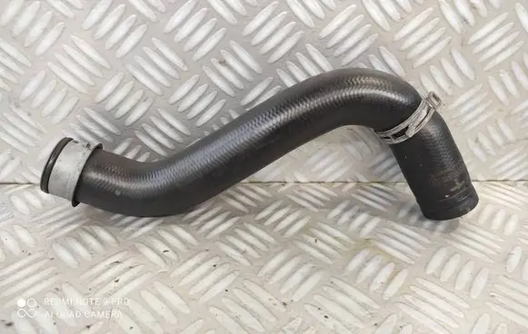 Engine coolant pipe/hose