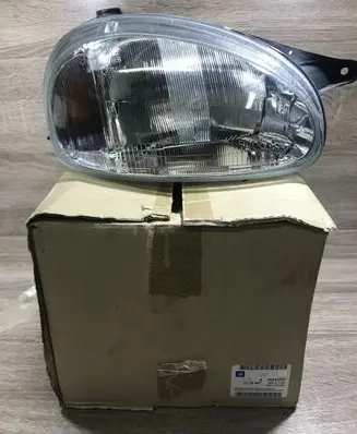 Opel Corsa B Headlight/headlamp 90444785 1216487